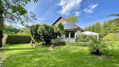 Foto - Haus zum Kaufen in Olpe Oberveischede 240.000,00 € 156 m²