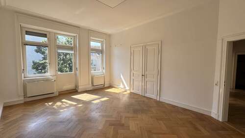 Foto - Büro in Baden-Baden 2.500,00 € 213 m²