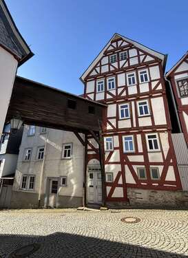 Foto - Haus zum Kaufen in Herborn 120.000,00 € 146 m²