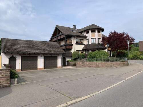 Foto - Haus zum Kaufen in Loßburg 635.000,00 € 270 m²