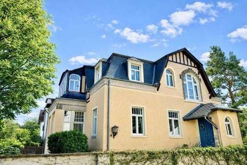 Foto - Haus zum Mieten in Radebeul 2.900,00 € 240 m²