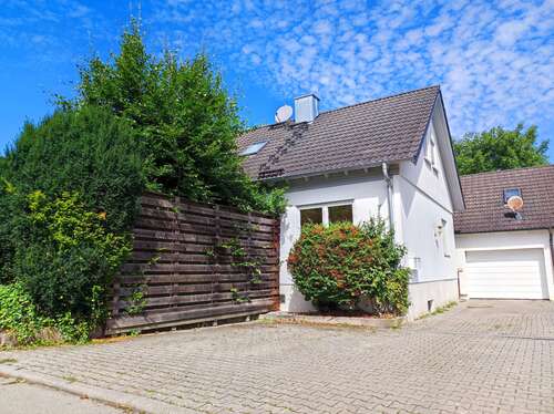 Foto - Haus zum Kaufen in Neustetten 699.000,00 € 144 m²