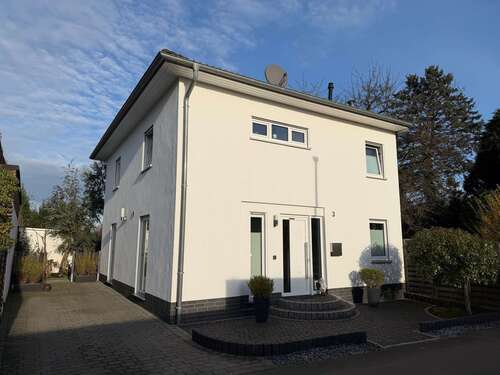 Foto - Haus zum Kaufen in Korschenbroich 545.000,00 € 135.26 m²