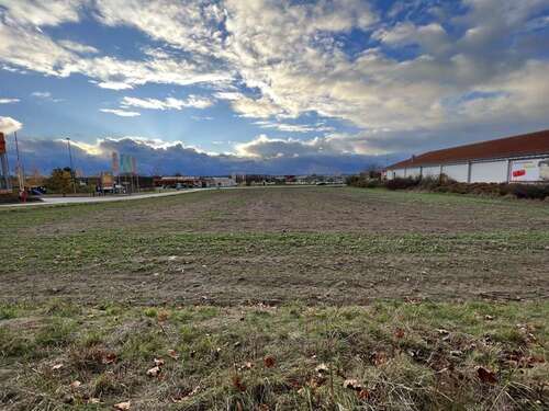 Foto - Grundstück in Schwandorf 750.000,00 € 2206 m²