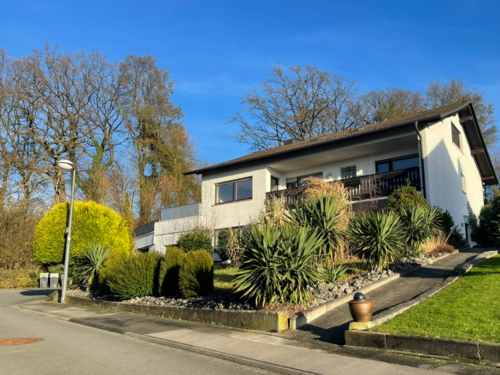 Foto - Haus zum Kaufen in Balve 450.000,00 € 243.75 m²