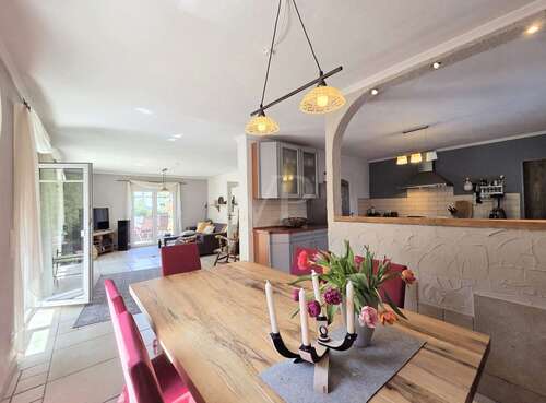 Foto - Haus zum Kaufen in Usingen 659.000,00 € 187 m²
