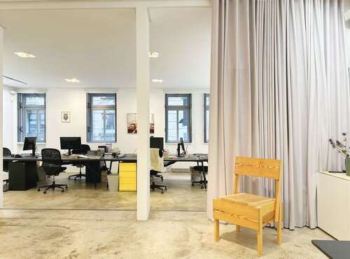 Foto - Büro in München 325,00 € 4 m² - 325,00&nbsp;EUR Kaltmiete, ca.&nbsp; 4,00&nbsp;m&sup2;