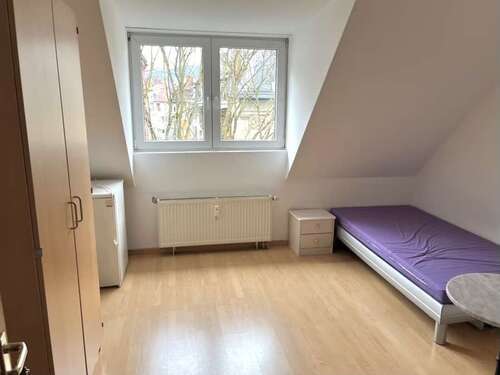 Foto - WG-Zimmer in Stuttgart 475,00 € 14 m²