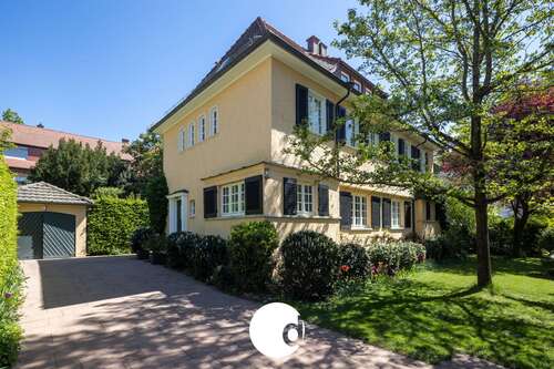 Foto - Haus zum Kaufen in Stuttgart 2.590.000,00 € 241.97 m²