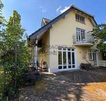 Haus zum Kaufen in Düsseldorf 1.549.000,00 € 283.13 m²
