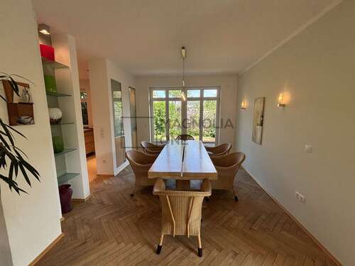 Foto - Haus zum Kaufen in Düsseldorf 1.595.000,00 € 283.13 m²