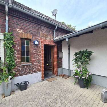 Foto - Haus zum Kaufen in Grefrath 198.000,00 € 120 m²