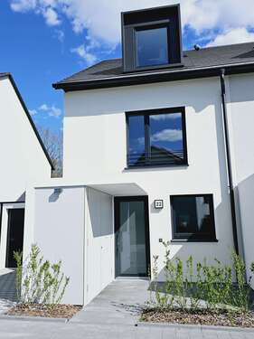 Foto - Haus zum Mieten in Oranienburg 1.980,00 € 145 m²