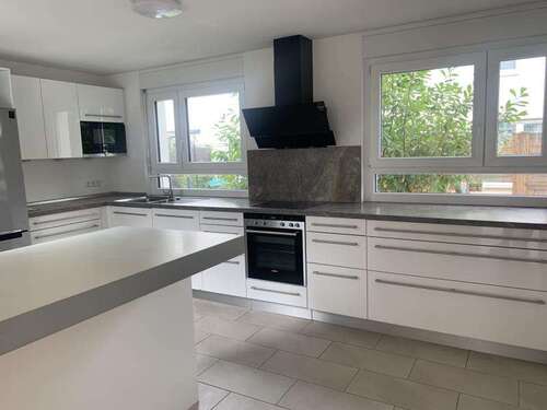 Foto - Haus zum Mieten in Böblingen 2.300,00 € 139 m²