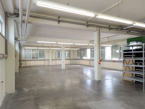 Foto - Halle in Königsbrunn 850,00 € 162 m²