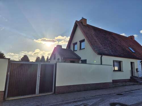 Foto - Haus zum Kaufen in Dessau-Roßlau 125.000,00 € 95 m²