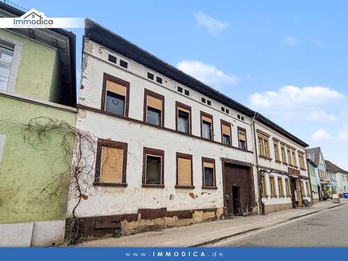 Foto - Haus zum Kaufen in Weisenheim am Sand 199.000,00 € 145 m²