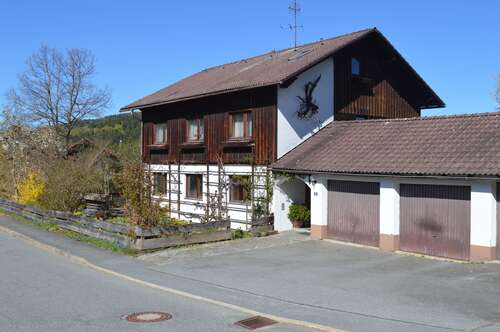 Foto - Haus zum Kaufen in Grafenau 249.000,00 € 190 m²