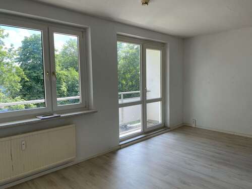 Foto - Wohnung zum Mieten in Halle (Saale) 349,00 € 56 m²