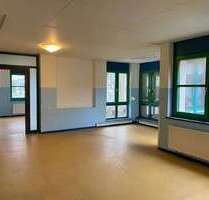 Büro in Neukirchen-Vluyn 2.995,00 € 358 m²