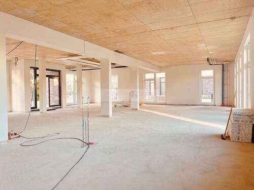 Foto - Einzelhandel in Michendorf 3.808,00 € 238 m²