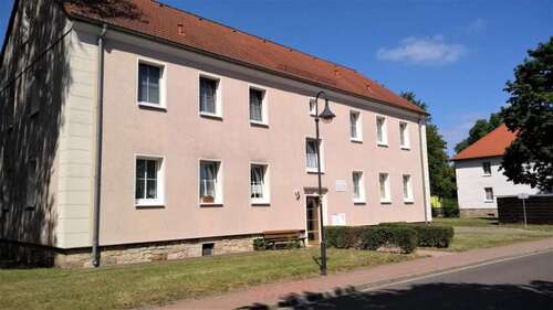 Foto - Wohnung zum Mieten in Braunsbedra 238,00 € 36.6 m²