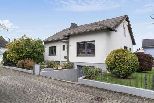 Foto - Haus zum Kaufen in Mertloch 235.000,00 € 152 m²