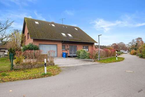 Foto - Haus zum Kaufen in Bornhöved 599.000,00 € 396 m²