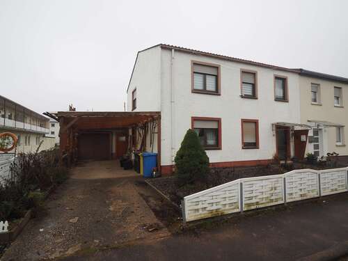 Foto - Haus zum Kaufen in Zweibrücken 135.000,00 € 124 m²