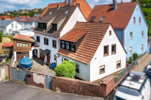 Foto - Haus zum Kaufen in Würzburg Versbach 395.000,00 € 190 m²