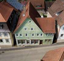 Haus zum Kaufen in Langenburg 150.000,00 € 107 m²