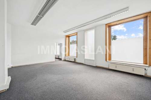 Foto - Wohnung zum Kaufen in Limbach-Oberfrohna 119.700,00 € 180 m²