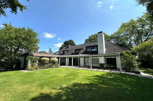 Foto - Haus zum Kaufen in Halstenbek 1.680.000,00 € 312 m²