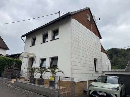 Foto - Haus zum Kaufen in Neuwied (Oberbieber) 199.000,00 € 115 m²