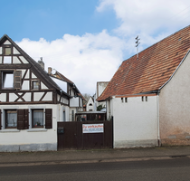Haus zum Kaufen in Freisbach 149.000,00 € 135 m²