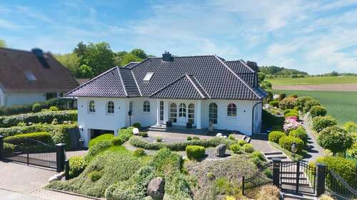 Foto - Haus zum Kaufen in Seevetal - Helmstorf 1.265.000,00 € 278.44 m²