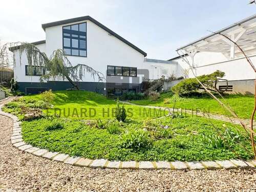 Foto - Haus zum Kaufen in Brühl 849.000,00 € 326 m²