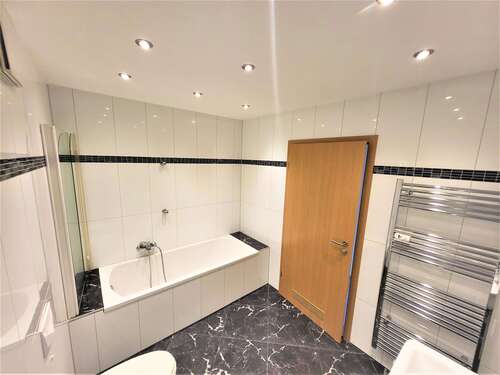 Foto - Wohnung zum Mieten in Solingen 745,00 € 94 m²