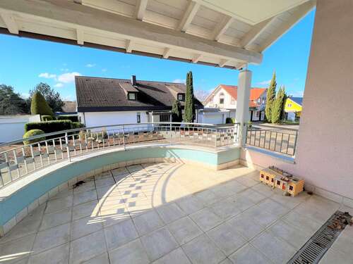 Foto - Haus zum Kaufen in Friesenheim-Oberweier 895.000,00 € 465 m²