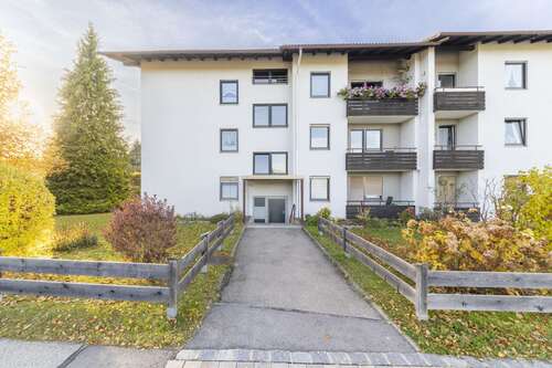 Foto - Wohnung zum Kaufen in Siegsdorf 245.000,00 € 73.45 m²