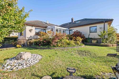 Foto - Haus zum Kaufen in Sarstedt 790.000,00 € 327.14 m²