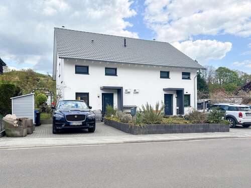 Foto - Haus zum Kaufen in Groß-Umstadt 695.000,00 € 198.06 m²