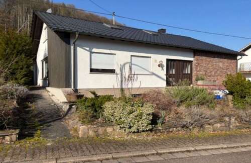 Foto - Haus zum Kaufen in Beckingen 270.000,00 € 203 m²