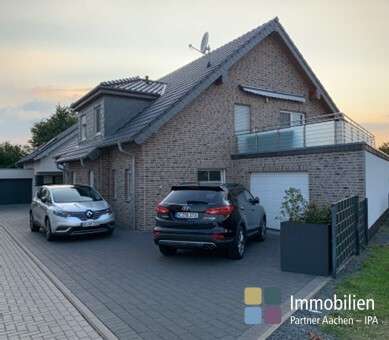 Foto - Haus zum Kaufen in Eschweiler Dürwiß 495.000,00 € 125 m²