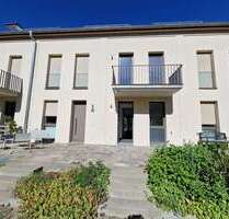 Haus zum Mieten in Stahnsdorf 1.950,00 € 143 m²