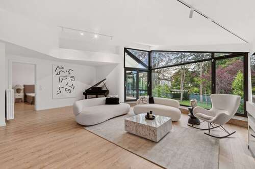 Foto - Wohnung zum Mieten in Düsseldorf- Lohausen 3.900,00 € 201 m²