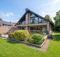 Haus zum Kaufen in Kaarst-Holzbüttgen 1.195.000,00 € 297 m²