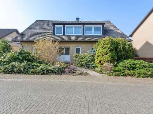 Foto - Haus zum Kaufen in Schloß Holte-Stukenbrock 469.000,00 € 184.51 m²