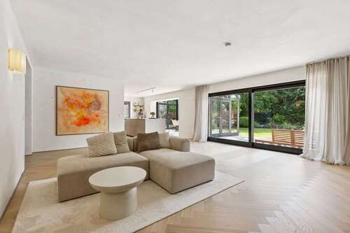 Foto - Haus zum Kaufen in Dormagen-Stürzelberg 1.150.000,00 € 240 m²