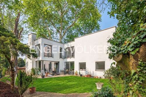 Foto - Haus zum Kaufen in Köln - Rodenkirchen 2.295.000,00 € 281 m²